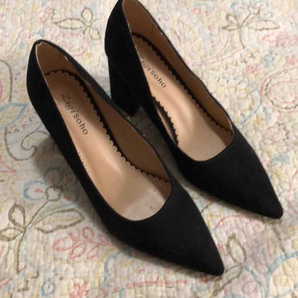New Black suade  bulk heel